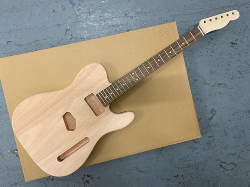 Neu gitarrenkörper rot - neu,